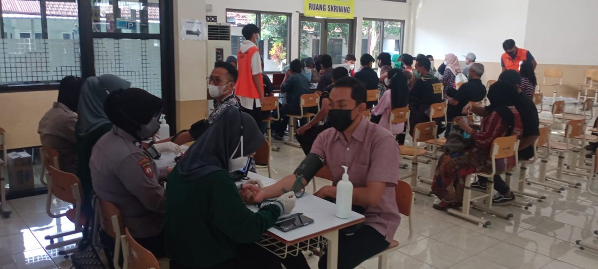 Vaksinasi Serentak Polresta Malang Kota, Peserta Dapat Hadiah Migor