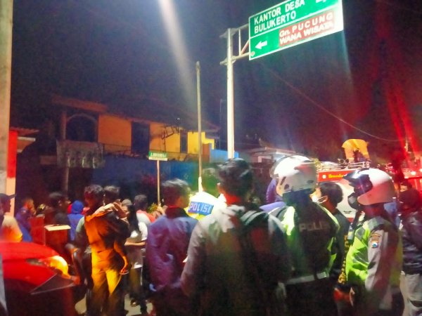 Diduga Akibat Korsleting Listrik, Rumah Warga Desa Bulukerto Kota Batu Terbakar
