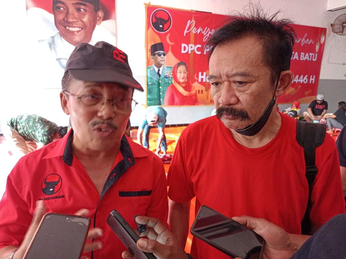 Momen Hari Raya Idul Adha 1446 H, DPC PDI Perjuangan Kota Batu Sembelih 4 Sapi dan 1 Ekor Kambing