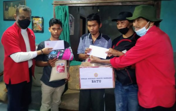 Salurkan Bantuan Korban Banjir, H. Khamim Tohari: Harus Amanah, Tepat Sasaran dan Merata