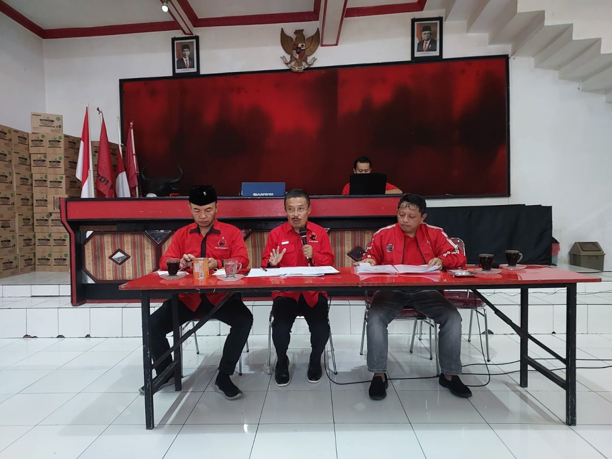 DPC PDIP Kota Batu Gelar Rakor Pembekalan Bacaleg, Ketua DPC Punjul Santoso: Menjadi Caleg Untuk Kepentingan Bangsa dan Negara
