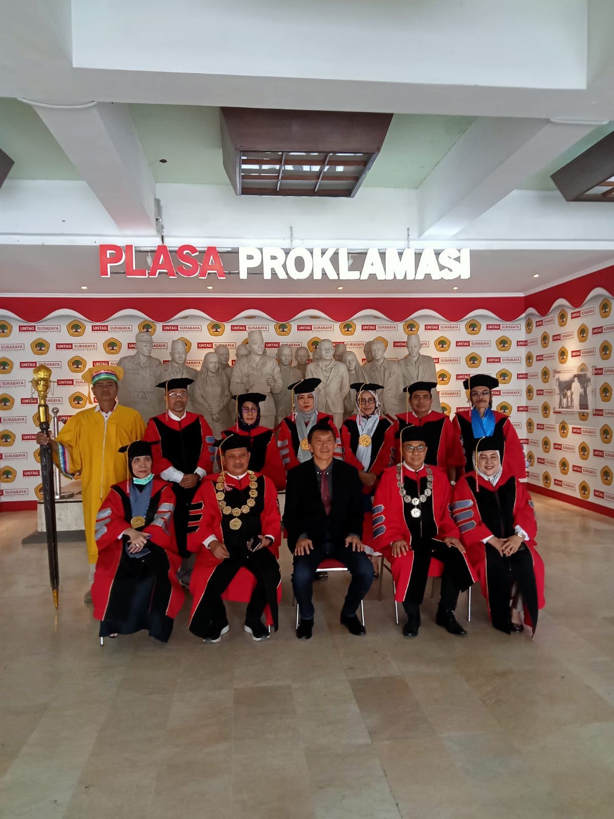 Direktur JTP 3 Suryo Widodo, Raih Gelar Doktor Fakultas Ilmu Ekonomi dan Bisnis
