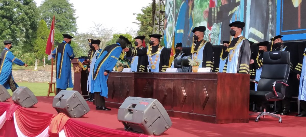 Kasad Jenderal TNI Dudung Abdurachman, Mewisuda Peserta Didik Diploma 4 Angkatan III Tahun 2018 – 2022
