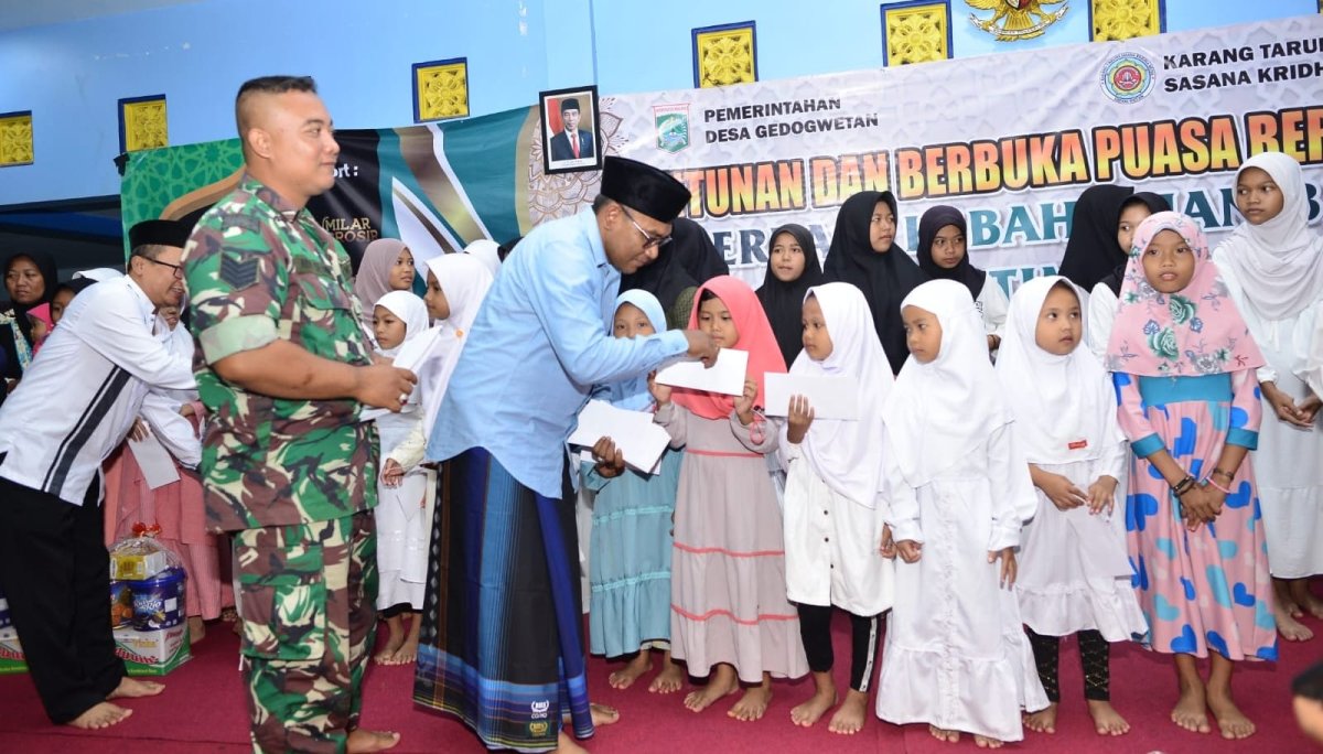 Kartar Sasana Kridha Muda Gedogwetan Turen Gelar Santunan dan Bukber