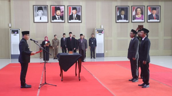 Lantik Anggota BPD Antar Waktu, Pj. Wali Kota Batu Dr. Aries: Berikan Pelayanan Terbaik Kepada Masyarakat