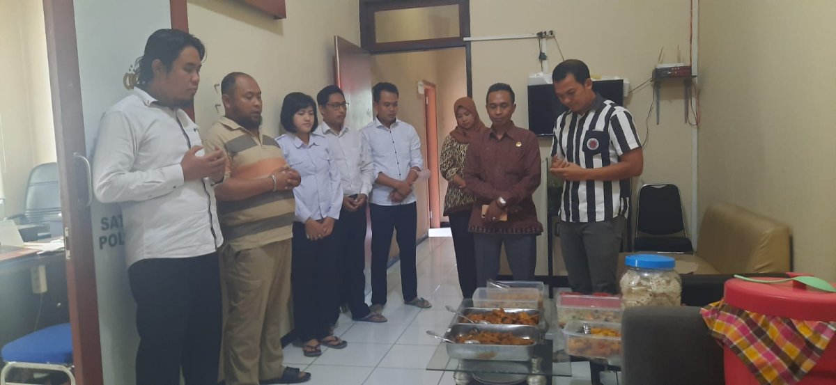 Doakan Masyarakat Kota Batu Melalui Jumat Berkah, Iptu Yussi: Tak Perlu Mewah yang Penting Kebersamaan 