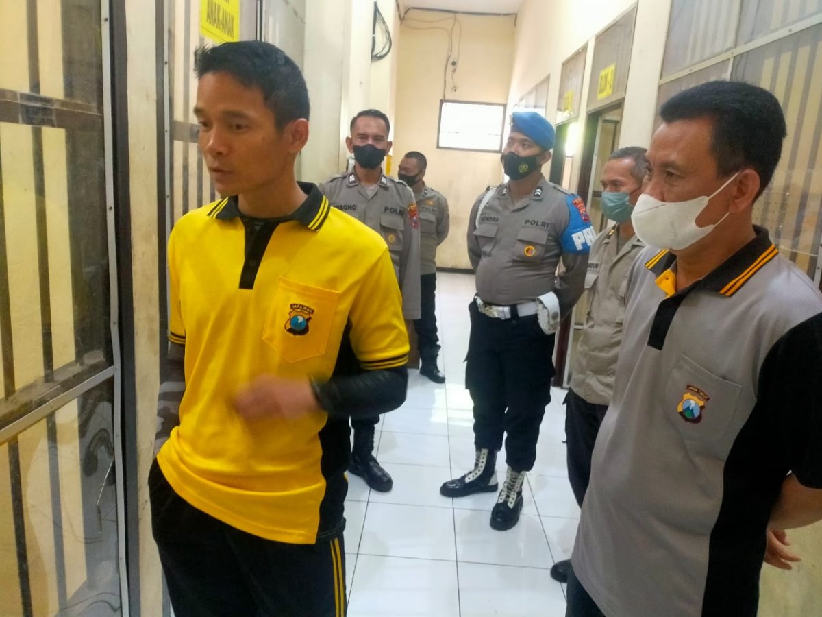 Cek Ruang Tahanan, Kapolres Batu AKBP Oskar Tekankan Jaga Kebersihan dan Kesehatan
