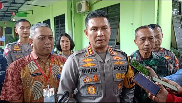 Rekapitulasi Pengamanan Pemilu 2024, Kapolresta Malang Kota Kombes Pol. Buher Terjunkan Nakes di Kecamatan Blimbing 
