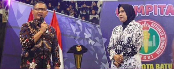 Peringati HUT PGRI ke-78 dan Guru Nasional, Pj. Wali Kota Batu Aries: Semoga Tahun Depan Banyak Guru yang Berprestasi