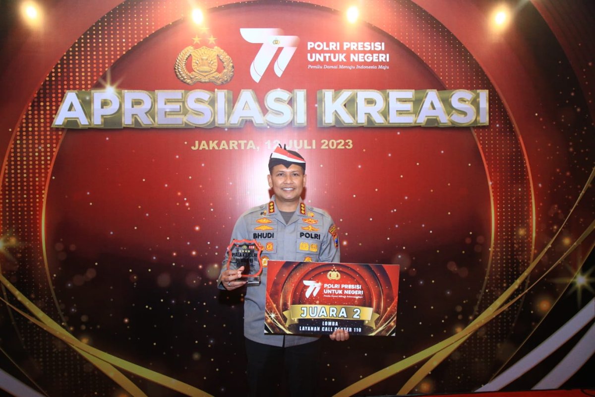 Lomba Layanan Polisi 110, Kombes Pol. Buher Terima Penghargaan dari Kapolri