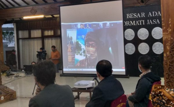 Bangkitkan Pariwisata, Wali Kota Batu Dewanti Rumpoko Diskusi Virtual Bersama Menpar RI