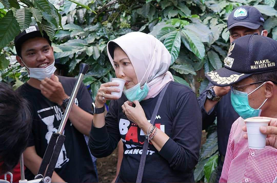 Hadiri Peluncuran Kopi Ceret, Dewanti Rumpoko Bakal Fasilitasi Petani