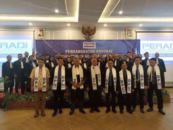 DPC Peradi Cabang Malang Lantik dan Ambil Sumpah 33 Advokat