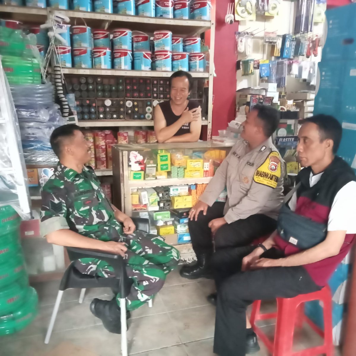 Cek Penjualan Bahan Kimia, Polresta Malang Kota Laksanakan Patroli Dialogis