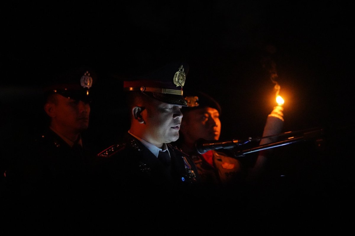 Kapolres Batu, AKBP Andi Pimpin Apel Kehormatan dan Renungan Suci