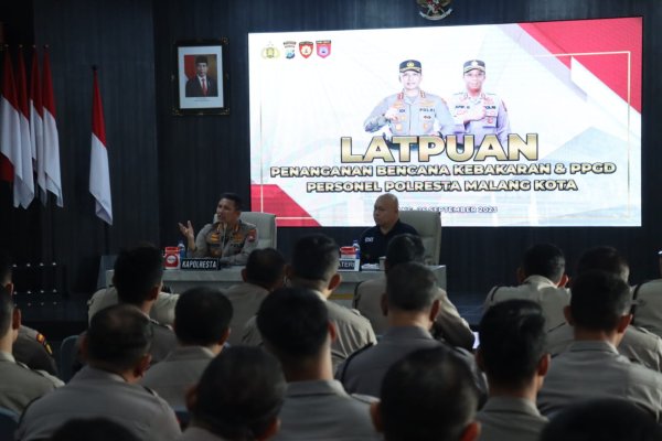 Tingkatkan Kesiap Siagaan, Polresta Malang Kota Gelar Pelatihan Kemampuan PPGD dan Penanganan Bencana Kebakaran