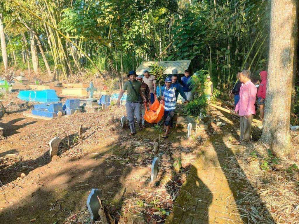 Heboh, Warga Desa Oro-oro Ombo Ditemukan Tewas Gantung Diri di Perkebunan Dekat Area Pemakaman