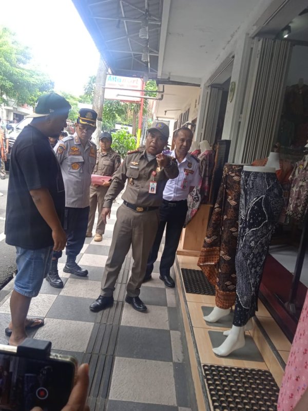 Dishub Bersama Satpol PP Gelar Operasi, Tertibkan PKL dan Jukir Liar
