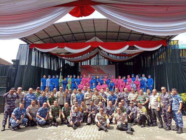 Alumni Akademi TNI-Polri 2003 Gelar Reuni dan Bhaksos, Bentuk Wujud Bakti Ibu Pertiwi
