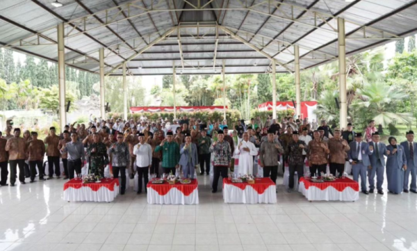 Resmikan Kelurahan Ngaglik Sebagai Kelurahan Sadar Kerukunan Umat Beragama, Pj. Wali Kota Batu Aries: Kerukunan Terjaga, Kehidupan Ekonomi Sosial Masyarakat Akan Terjamin