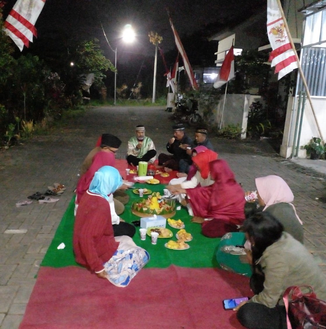 Meski Digelar Secara Sederhana, Malam Tirakatan di Rumdin LVRI Kota Batu Tak Kurangi Makna Kemerdekaan