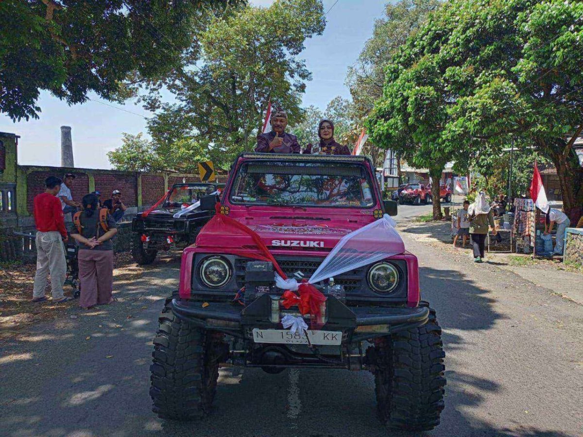Pemdes Tlekung Bersama Warga Gelar Karnaval Umum Usung Tema Budaya, Peringati HUT RI ke-80