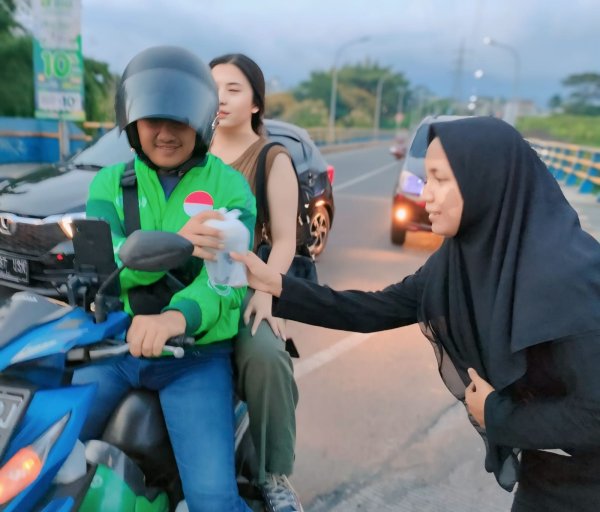 Peduli Sesama dan Lestarikan 9 Nilai Gus Dur, GUSDURian Malang Berbagi 99 Takjil
