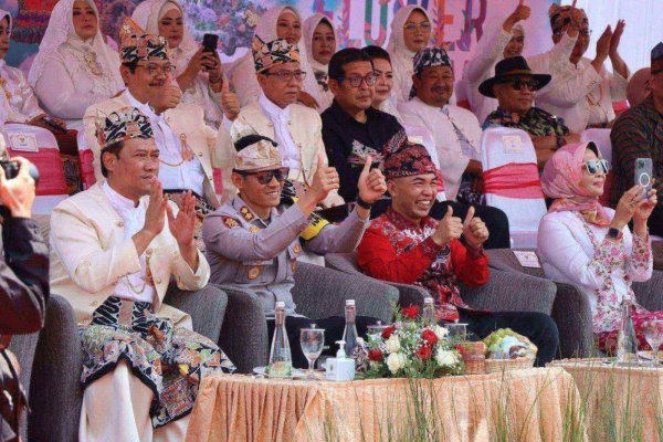 Pastikan Batu Art Flower Carnival Berjalan Lancar, Kapolres Batu AKBP Oskar Kerahkan 110 Personel untuk Pengamanan