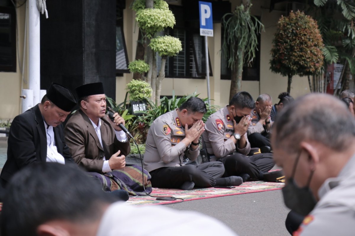 Kapolresta Malang Kota Kombes Pol Buher Gelar Doa Bersama 40 Hari Tragedi Stadion Kanjuruhan