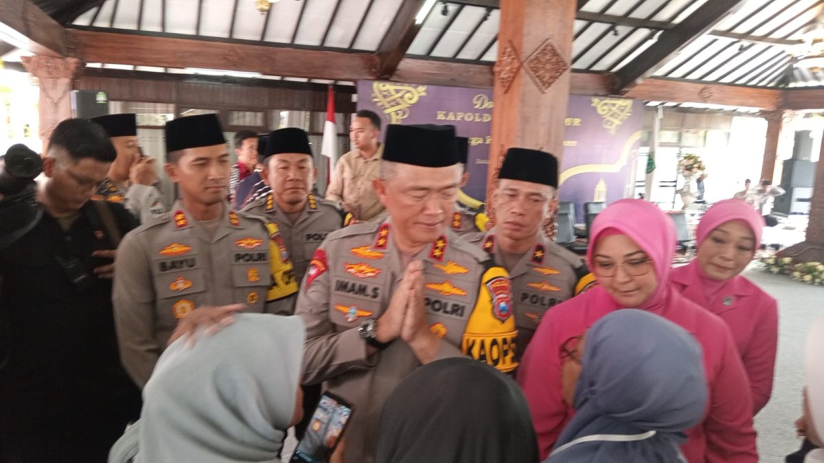 Kapolda Jatim Imam Gelar Doa Bersama Keluarga Korban Tragedi Kanjuruhan