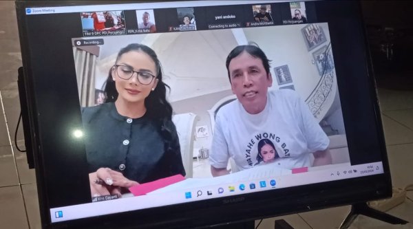Via Online Zoom Meeting, Bacakada Kota Batu 2024 Krisdayanti Kembalikan Formulir Pendaftaran