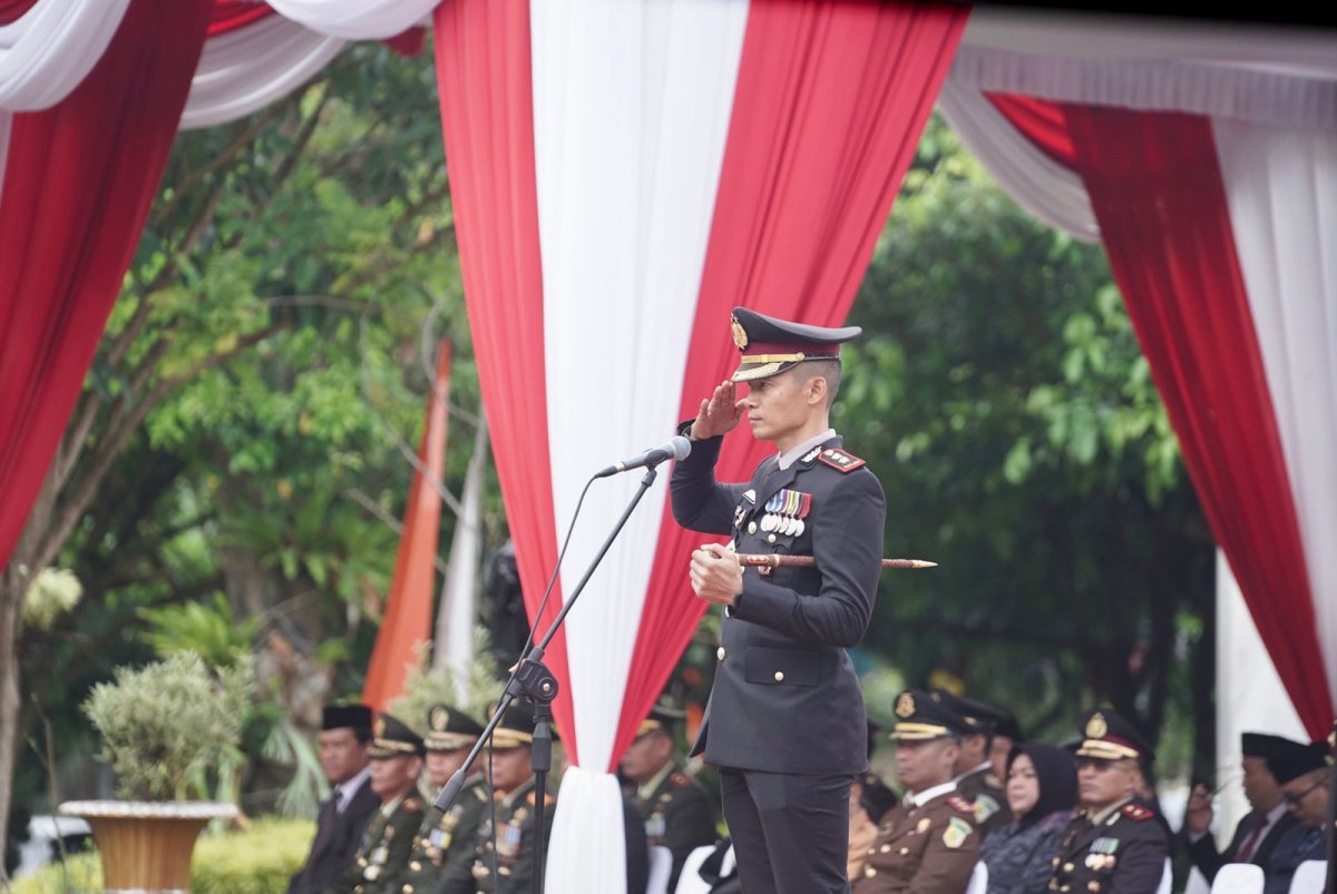 Kapolres Batu AKBP Oskar Pimpin Upacara Peringatan HUT Bhayangkara ke-77