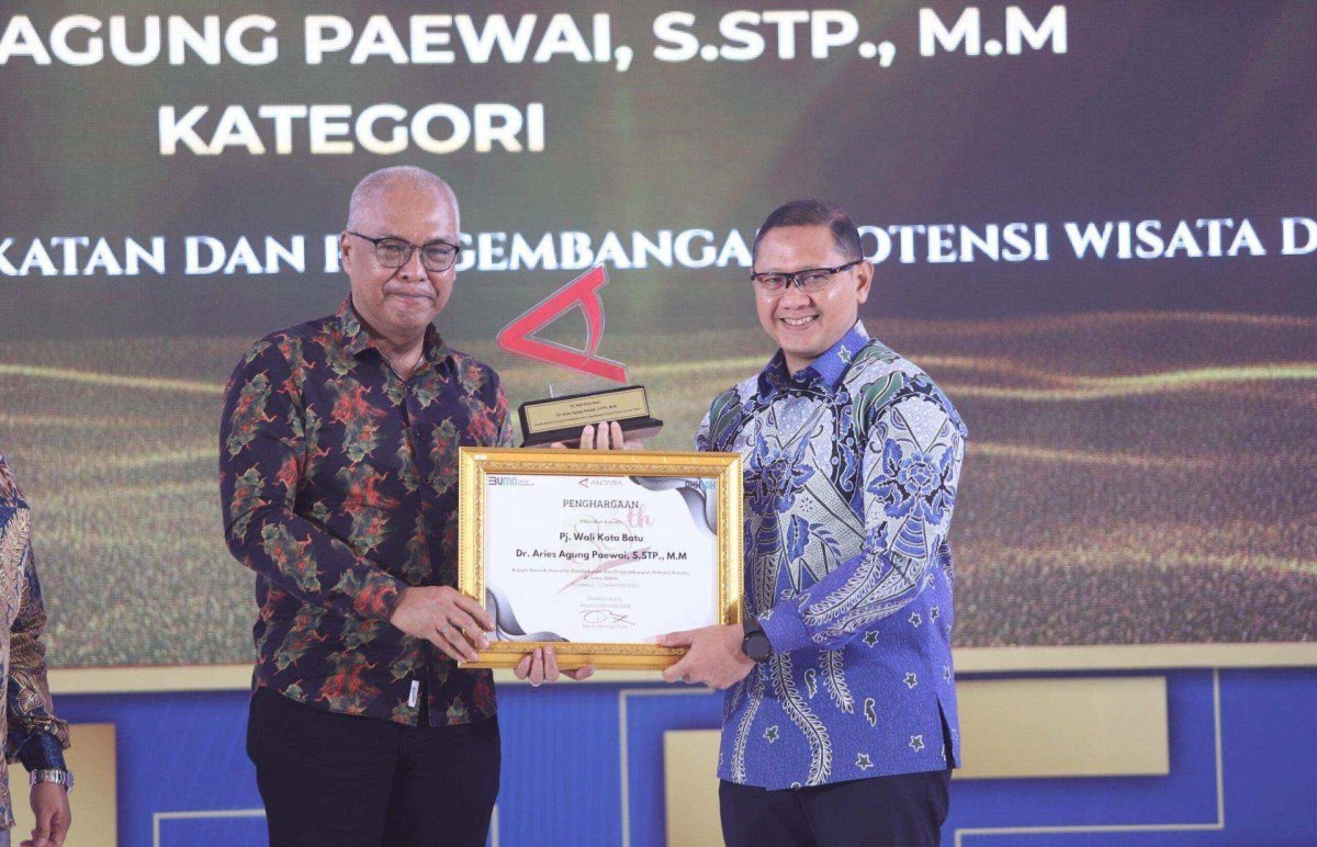 Pj. Wali Kota Batu Dr. Aries Agung Paewai Raih Penghargaan Kepala Daerah Inovator Pengembangan Potensi Wisata di Jawa Timur