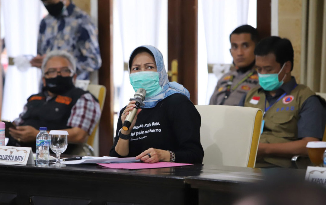Wali Kota Batu, Hadiri Rapat Upaya Percepatan Penanganan Covid-19