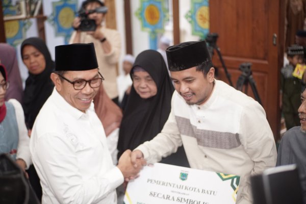 Safari Ramadan Hari Kedua, Wali Kota Batu, Nurochman dan Wakil Wali Kota Batu, Heli Suyanto Jalin Kebersamaan di Desa Mojorejo