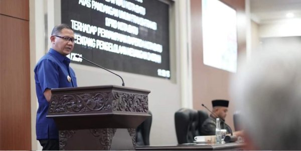 Terkait Raperda, Pj. Wali Kota Batu Dr. Aries Beri Tanggapan Positif Pandangan Umum Fraksi Gabungan DPRD