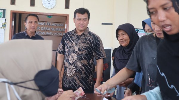 Operasi Pasar Tahap 2 di Balai Desa Sumberejo Dibanjiri Masyarakat
