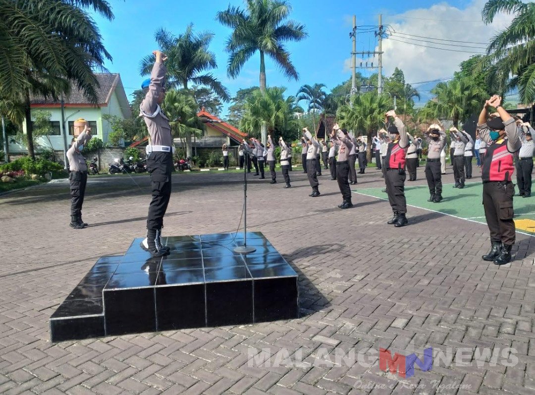 Cegah dan Antisipasi Covid-19, Polres Batu Gelar Senam Peregangan Pagi