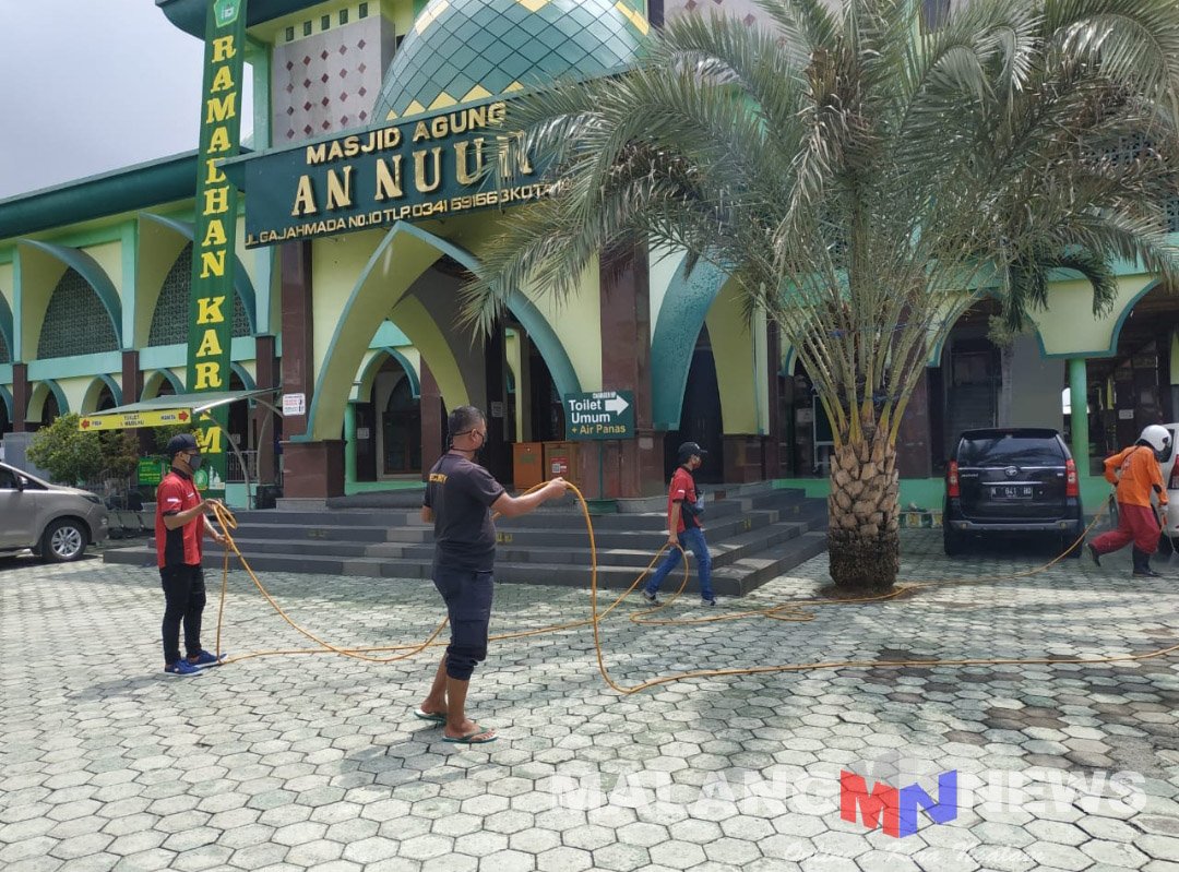Bantu Cegah Covid-19, ORARI Lokal Kota Batu Lakukan Penyemprotan