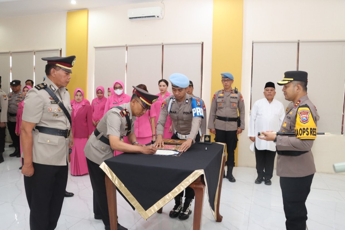 Kapolres Batu, AKBP Andi Pimpin Sertijab Kapolsek Batu dan Bumiaji di Rupatama Mapolres Batu