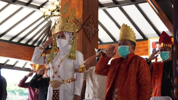 Upacara Peringatan Hari Lahir Pancasila, Dewanti Kenakan Pakaian Adat Lampung
