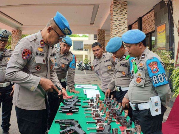 Sipropam Polres Batu Gelar Pemeriksaan Senpi Dinas Anggota, Ipda Nico: Untuk Keamanan Tugas dan Operasional