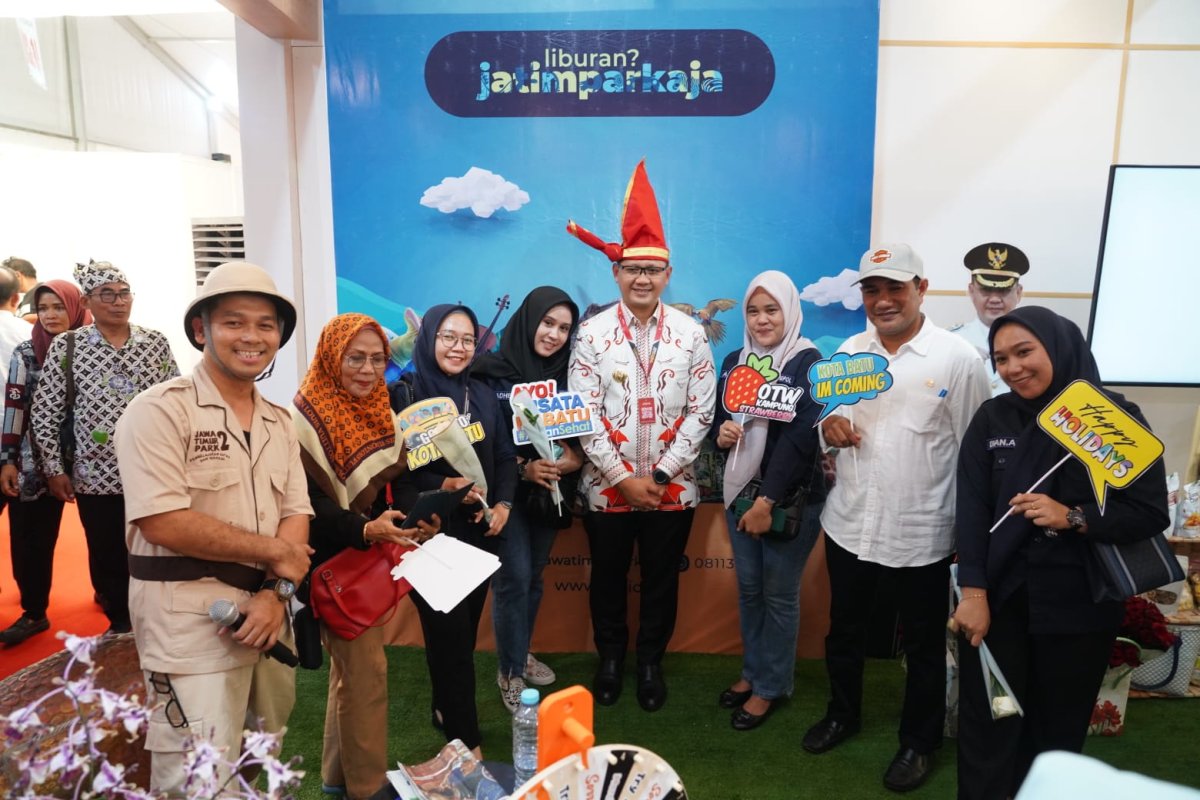 Pj. Wali Kota Batu Aries, Sambut Pengunjung Booth di Indonesia City Expo