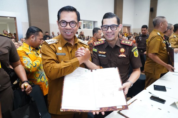 Komitmen Perkuat Keadilan Restoratif, Wali Kota Batu, Nurochman dan Kajari Batu, Andy Kerja Sama Pidana Kerja Sosial
