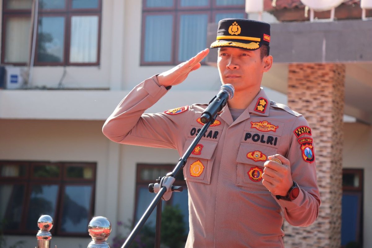 Tingkatkan Harkamtibmas Jelang Pemilu Serentak 2024, Kapolres Batu AKBP Oskar Pimpin Apel Kasat Kamling
