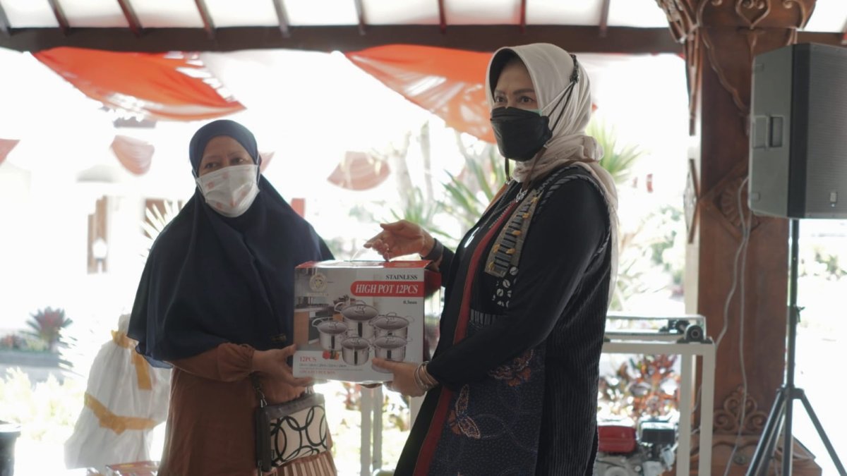 Pemkot Batu Melalui Dinsos, Salurkan Bantuan Sarana dan Prasarana KPM PKH 2021