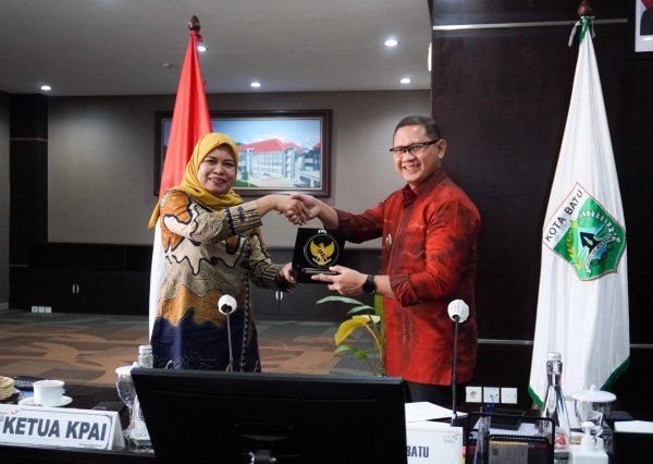 Pj. Wali Kota Batu Aries Agung Paewai Sambut Kunjungan KPAI, Perkuat Pengawasan Penghapusan Pekerja Anak di Kota Batu
