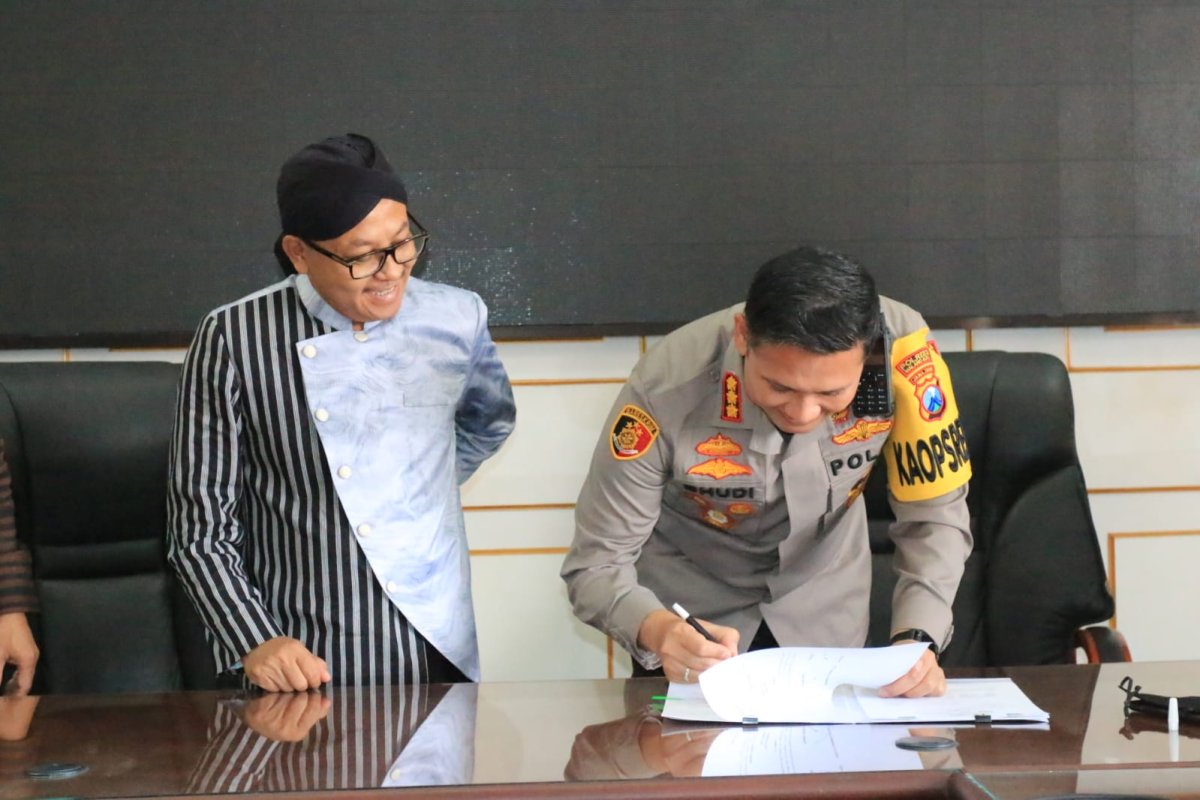 Tingkatkan Pelayanan Publik, Kapolresta Malang Kota dan Walikota Malang Lakukan MoU
