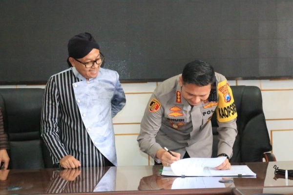 Tingkatkan Pelayanan Publik, Kapolresta Malang Kota dan Walikota Malang Lakukan MoU