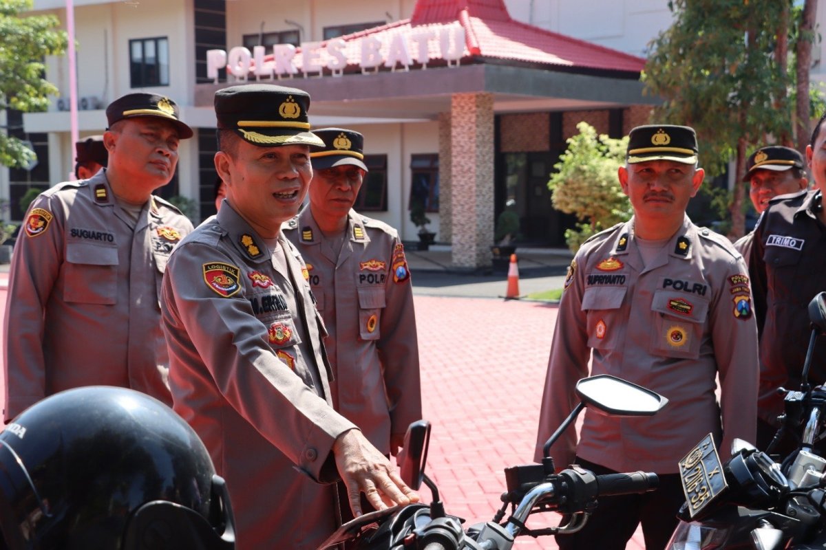 Dukung Pengamanan Pilkada 2024, Kabaglog Polres Batu Kompol Supriyanto Lakukan Cek Kendaraan Dinas dan Almatsus